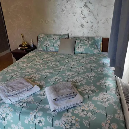 Mila Riverside Bed & Breakfast